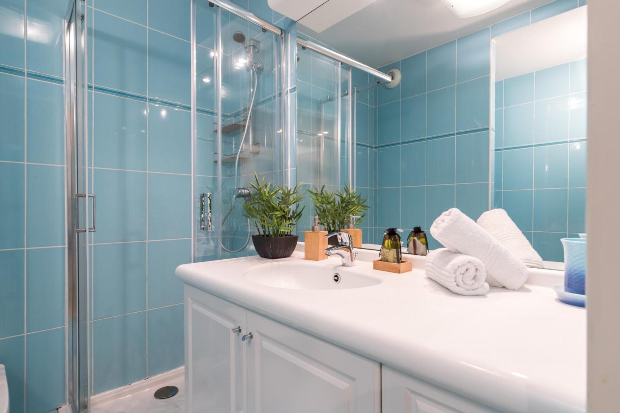 Nice 1 Bedroom Downtown Carre D'Or With Garage المظهر الخارجي الصورة