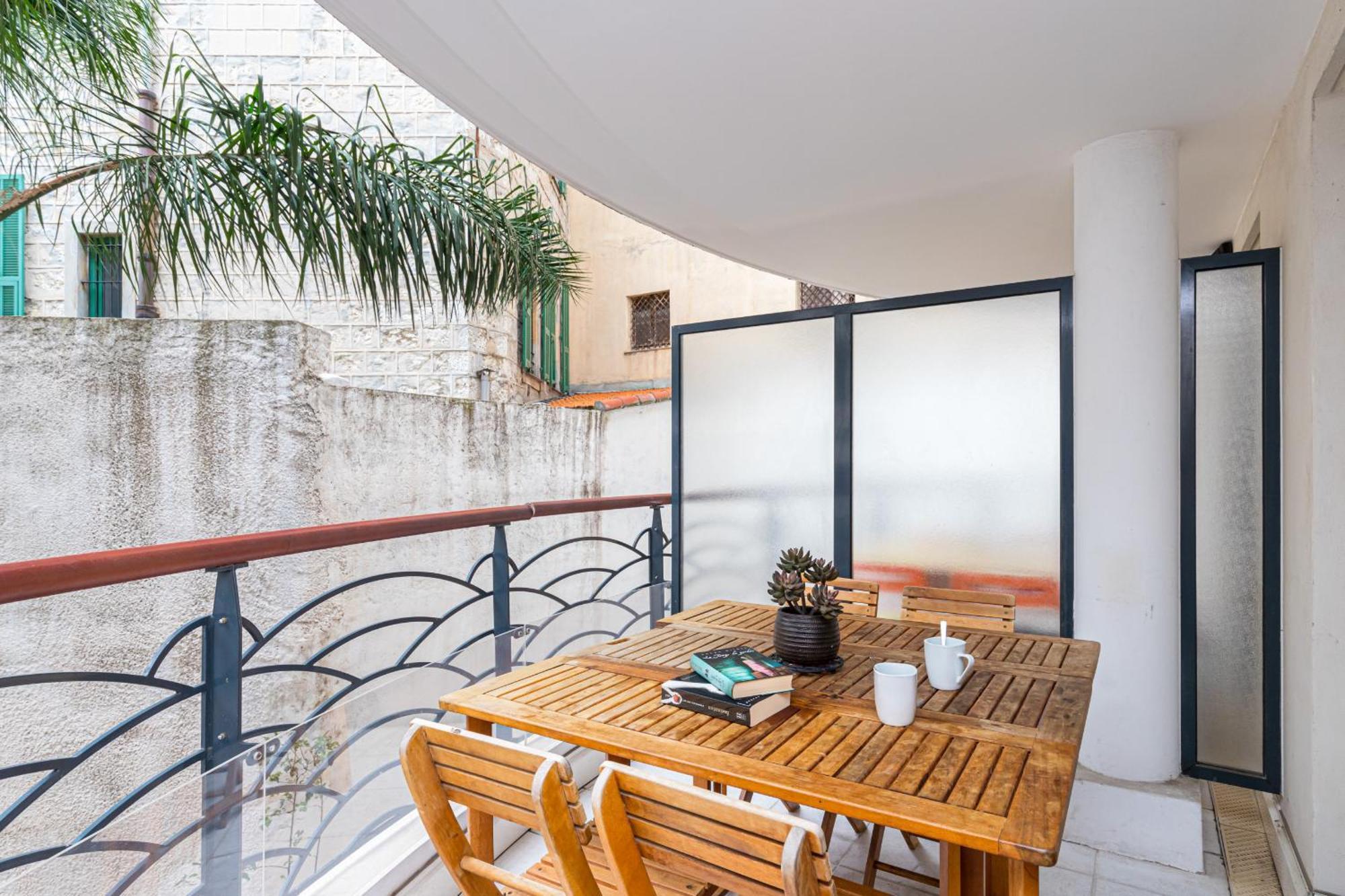 Nice 1 Bedroom Downtown Carre D'Or With Garage المظهر الخارجي الصورة