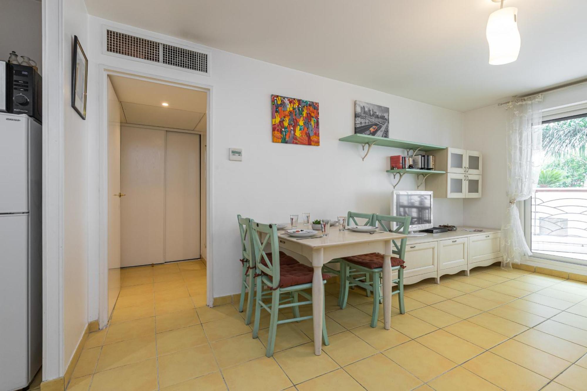 Nice 1 Bedroom Downtown Carre D'Or With Garage المظهر الخارجي الصورة